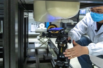 榮耀工廠一線揭秘 與華為共用生產車間及供應鏈體系，深入解析穿戴設備技術開發(fā)